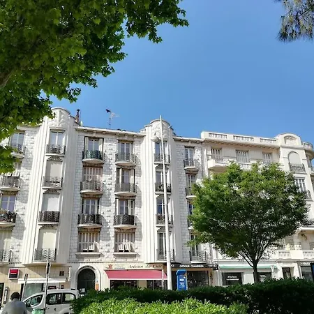 Spacieux 4 Pièces De Type Bourgeois Art-déco * Nice